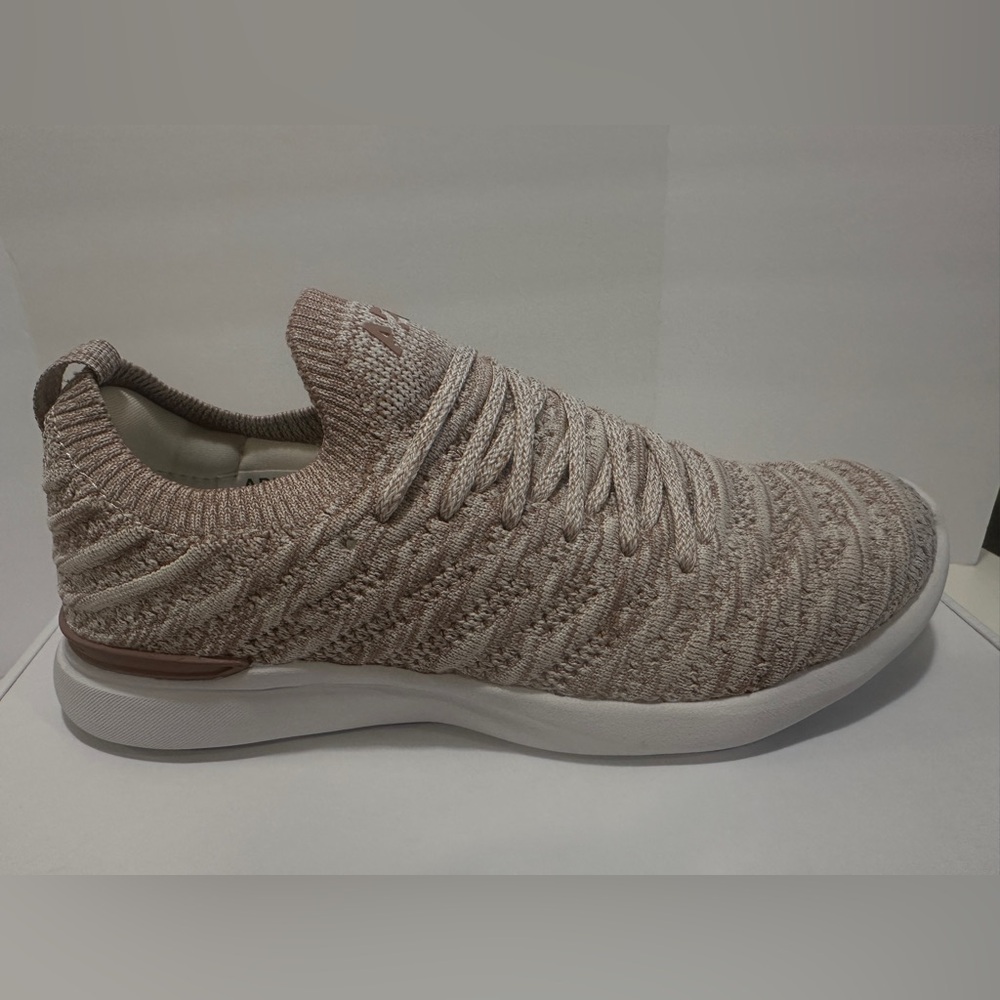 New In Box - APL Women's Techloom Wave Sneakers